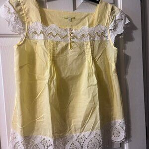 Gianni Bini elegant top EUC